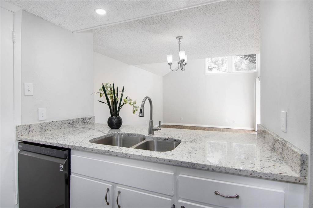Dallas, TX 75236,4637 Country creek Drive #1076