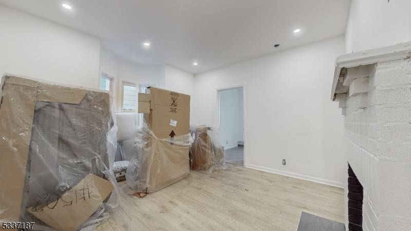 East Orange City, NJ 07018,321 Amherst St