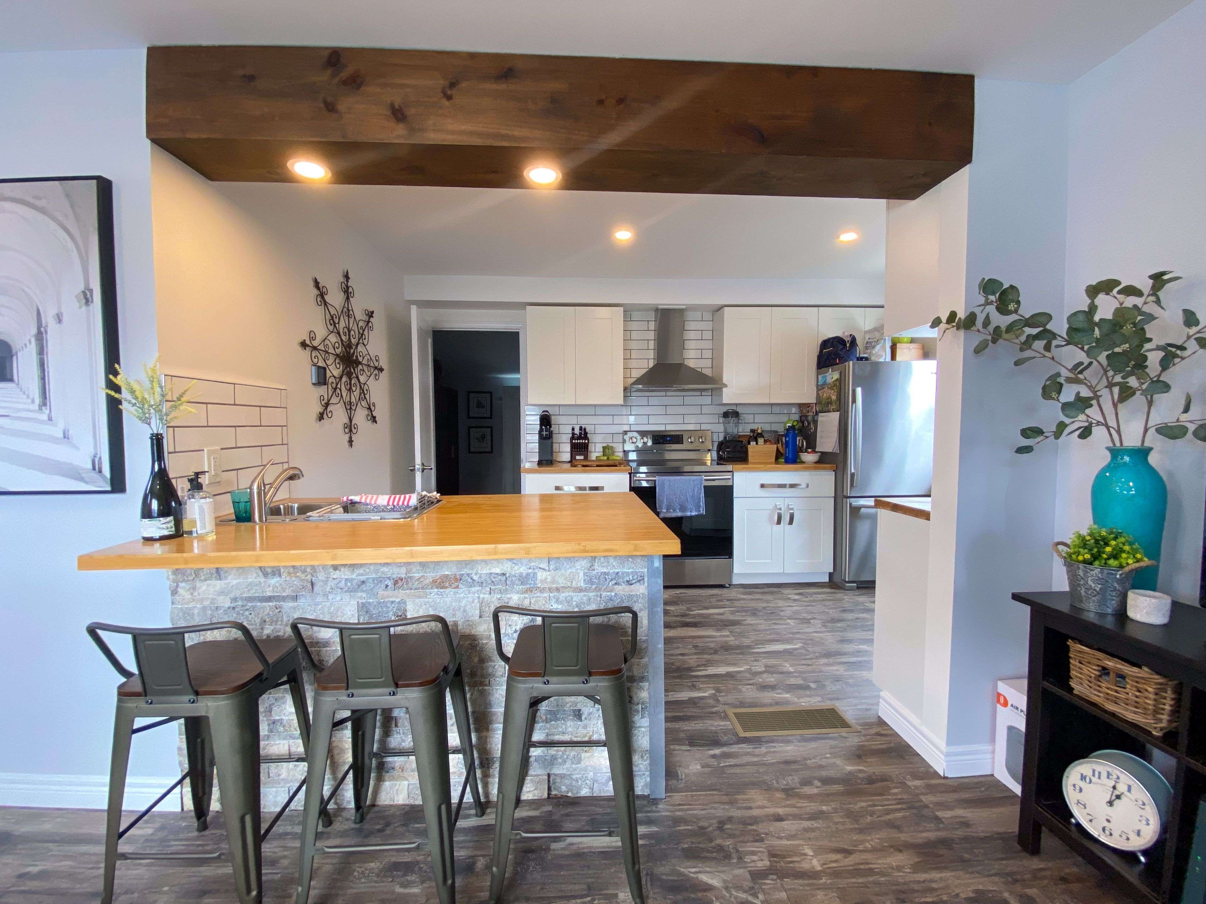 Niagara Falls, ON L2E 1Y9,6399 Bellevue ST