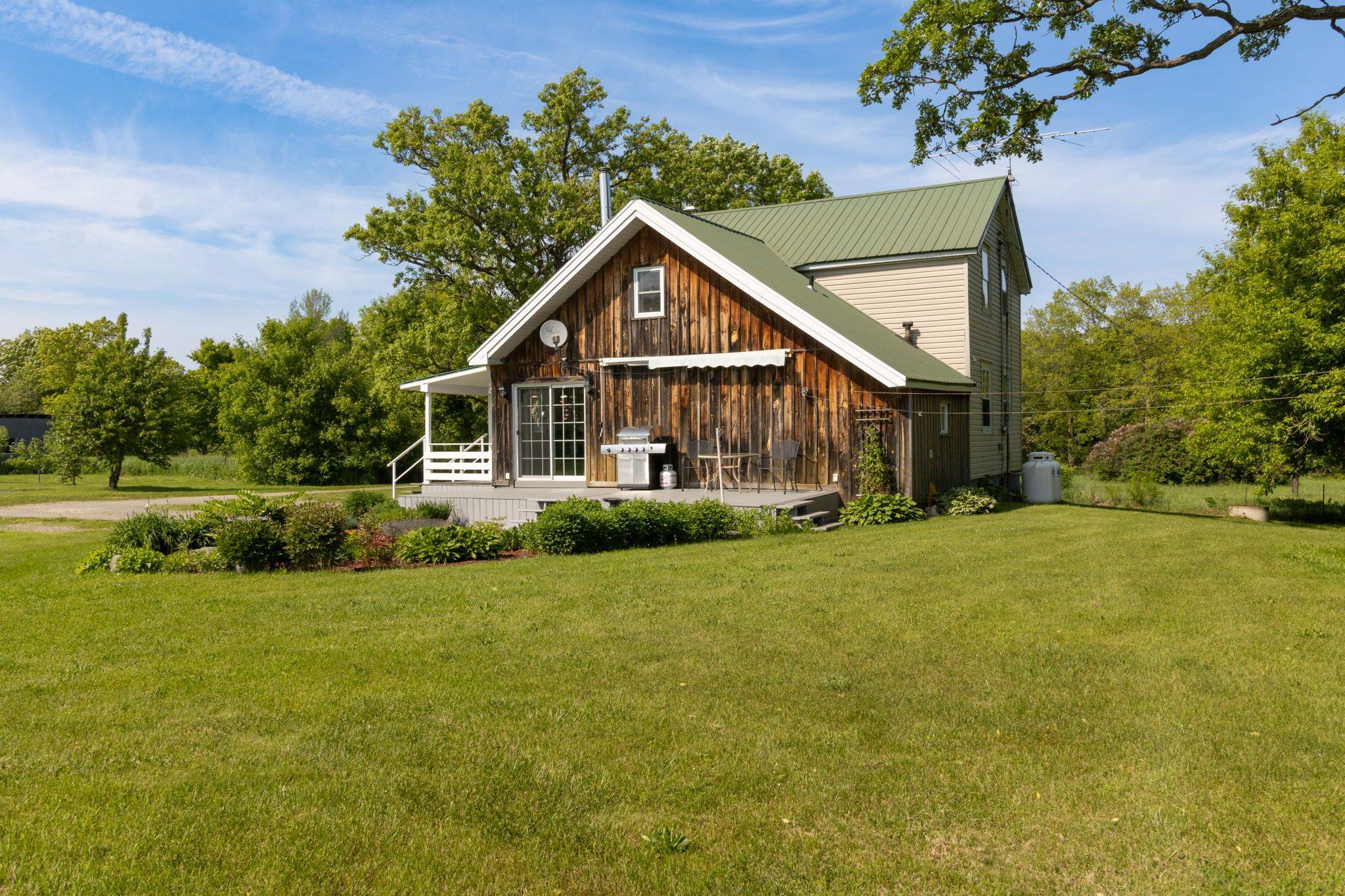 Elizabethtown-kitley, ON K0E 1H0,276 Lake Eloida RD
