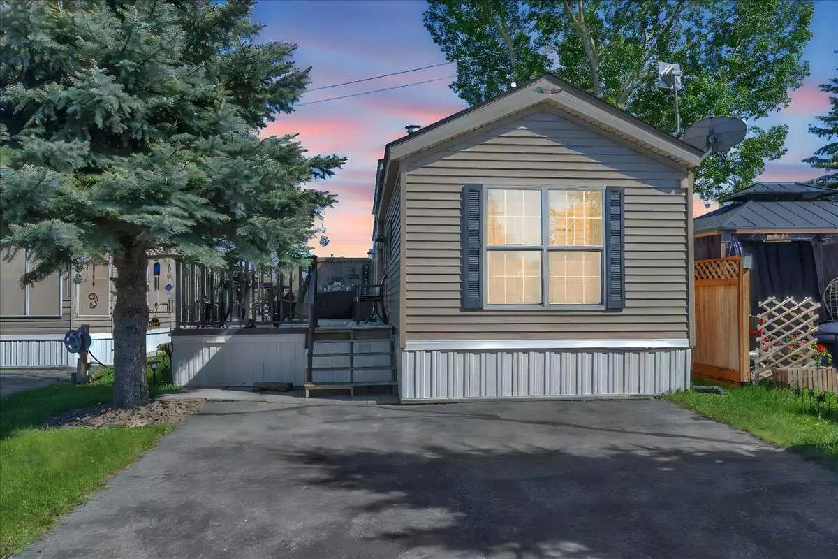 Rural Foothills County, AB T0L 0A0,370165 79 ST E #10