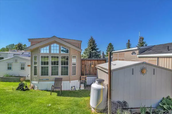 Rural Foothills County, AB T0L 0A0,370165 79 ST E #10