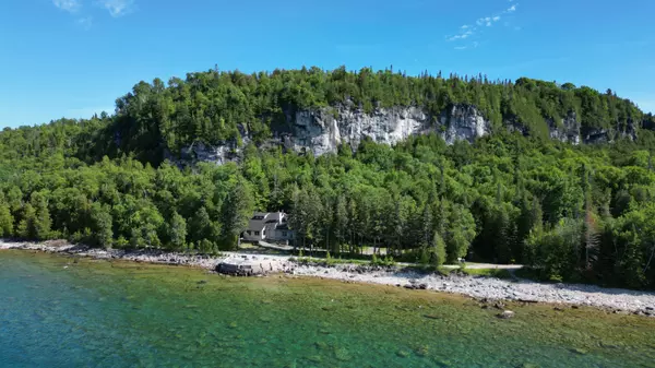 Northern Bruce Peninsula, ON N0H 1W0,130 South Shore RD