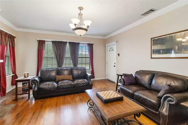 Fort Worth, TX 76111,409 N Sylvania Avenue