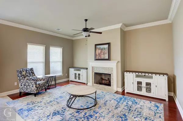 Bossier City, LA 71112,1900 Valdemar Place