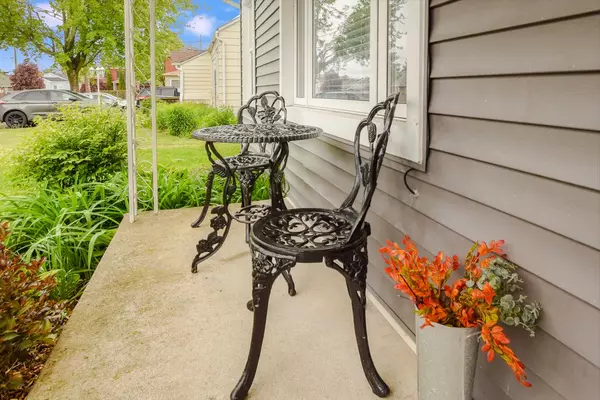 Cambridge, ON N1R 4N5,5 Vimy ST