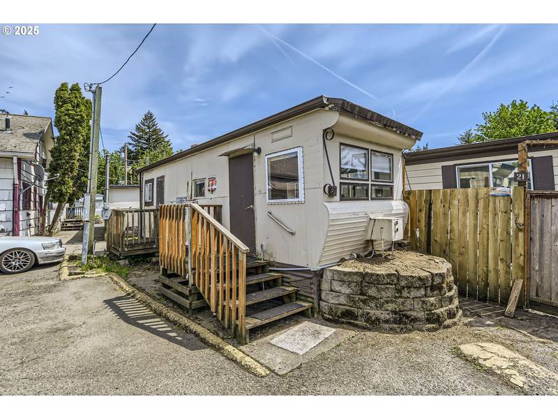 10852 SE STARK ST #22, Portland, OR 97216