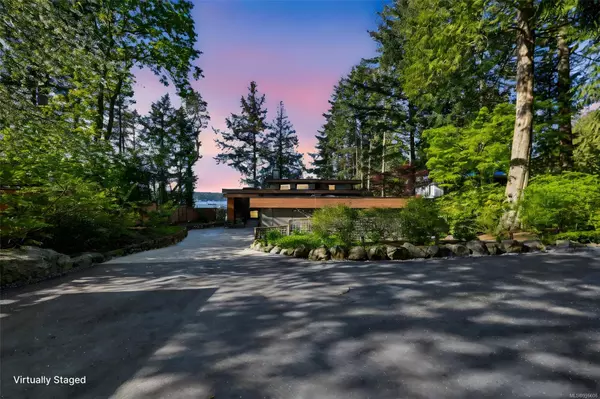 2250 Dolphin Rd, North Saanich, BC V8L 5Y7