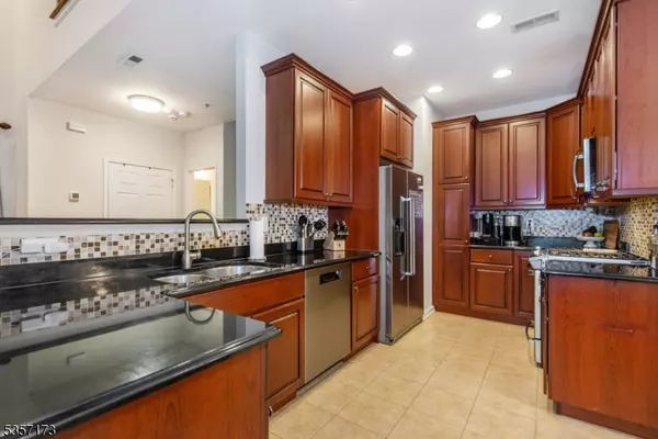 99 Taft Ln, Morristown Town, NJ 07960