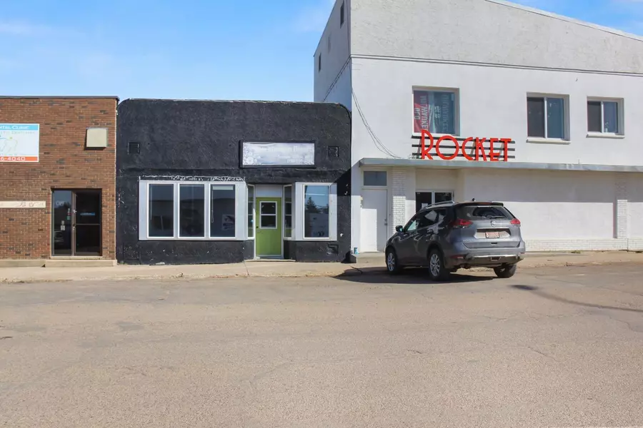 5213 50 ST, Viking, AB T0B 4N0