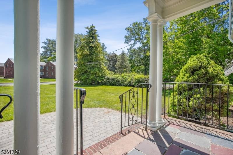 Montclair Twp., NJ 07042,22 High St 3R #3R