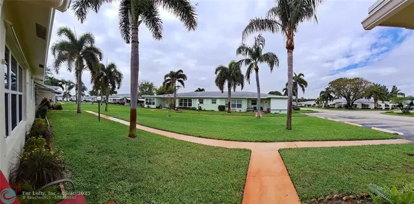 Boynton Beach, FL 33435,220 Country Ln #B