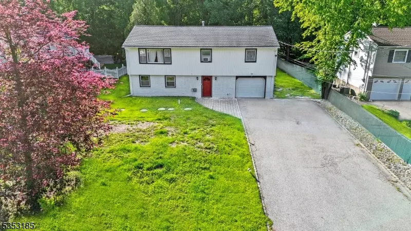 8 Glencross Rd, West Milford Twp., NJ 07480