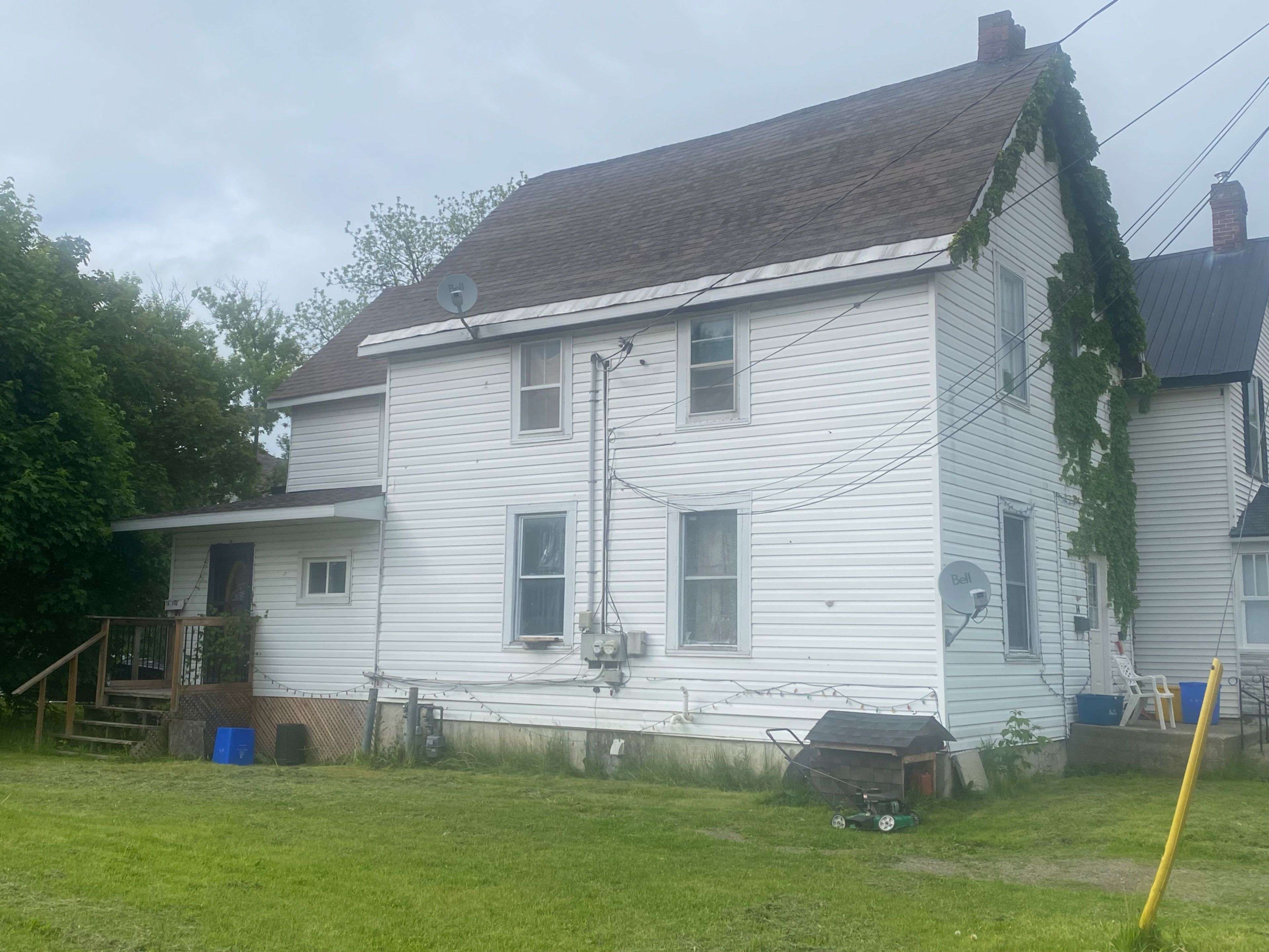 Smiths Falls, ON K7A 1K6,14 Lanark ST