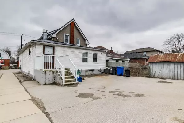 Brant, ON N3R 1E6,18 Elgin ST