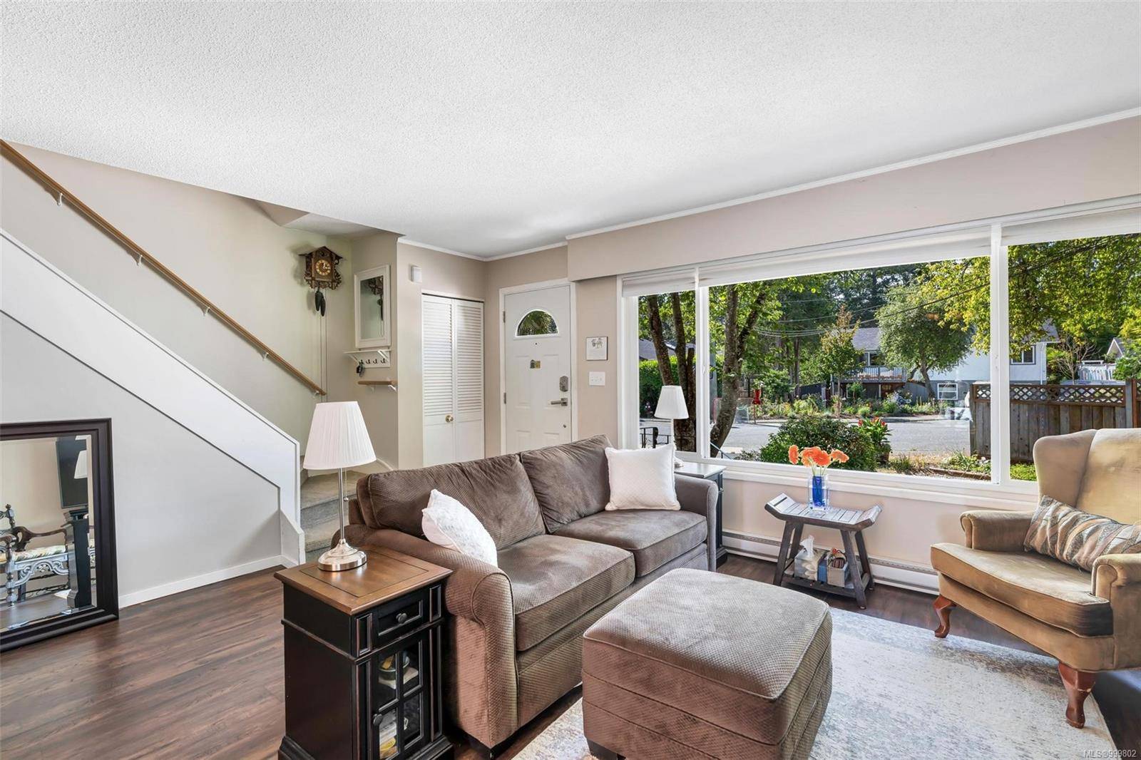 Saanich, BC V8P 1P1,1574 Jasper Pl