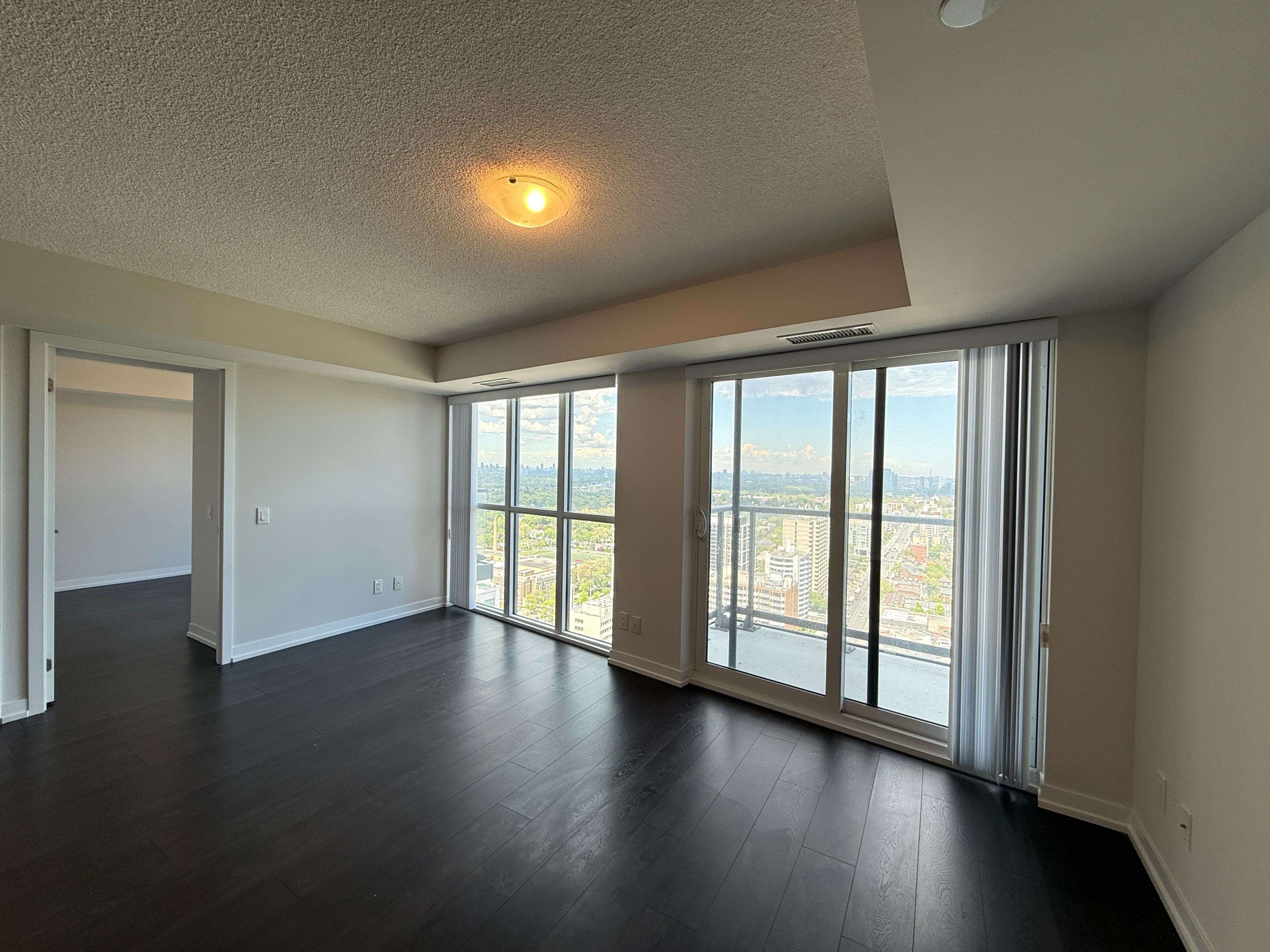 Toronto C10, ON M4S 0B5,125 Redpath AVE #2911