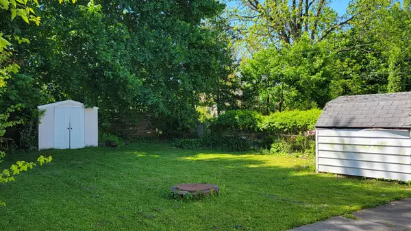 London East, ON N5Y 3B4,487 Salisbury ST