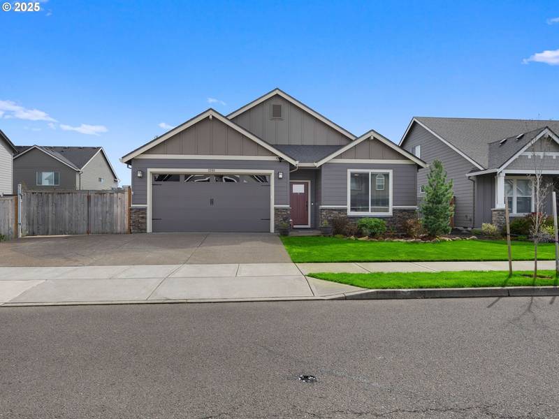 2285 SE 11TH AVE, Canby, OR 97013