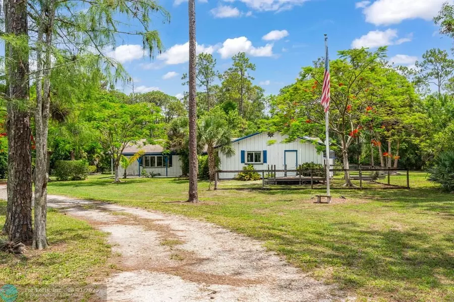 13173 24th Ct, Loxahatchee Groves, FL 33470