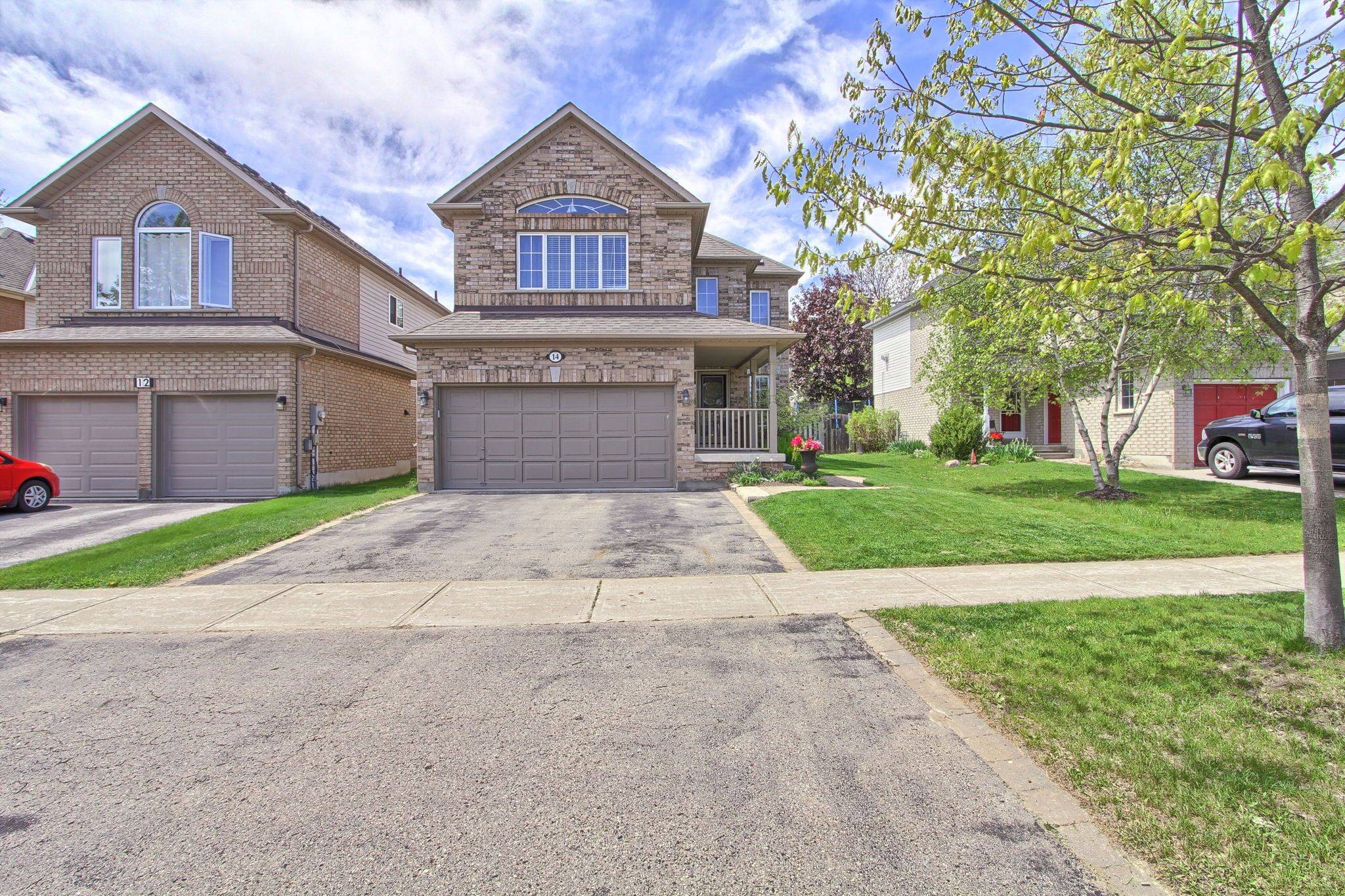 Georgina, ON L4P 3Z1,14 Burnaby DR