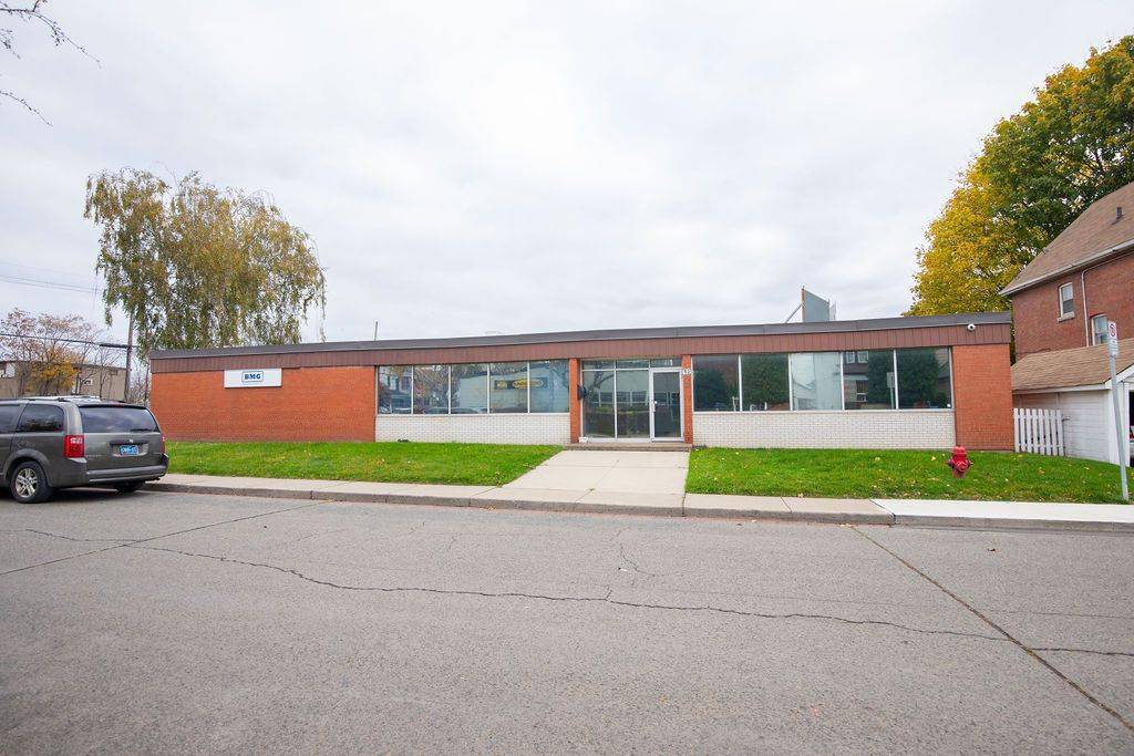Hamilton, ON L8L 6A2,42 Niagara ST E