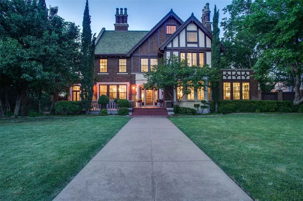 Dallas, TX 75214,6243 La Vista Drive