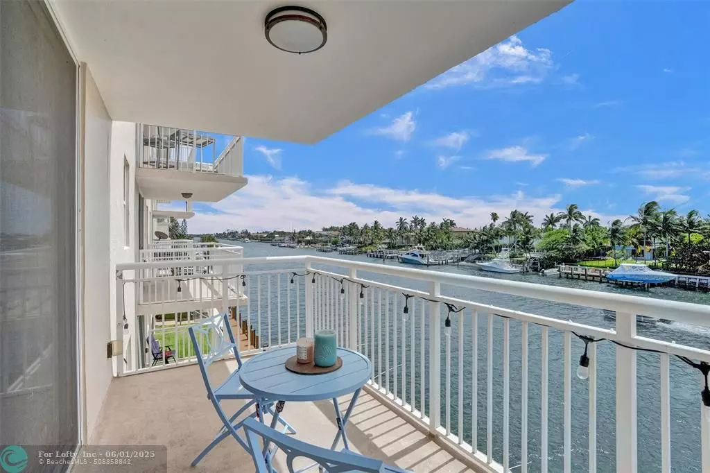 Hillsboro Beach, FL 33062,1050 Hillsboro Mile #305W