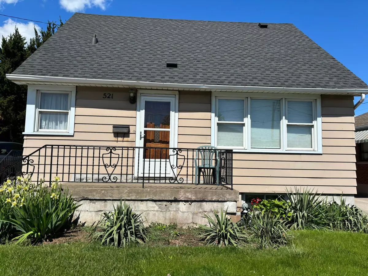 Hamilton, ON L8L 4X6,521 Mary ST