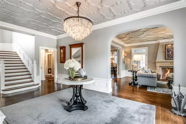 Dallas, TX 75214,6243 La Vista Drive
