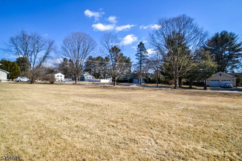 Chester Boro, NJ 07930,3 Cathy Lane