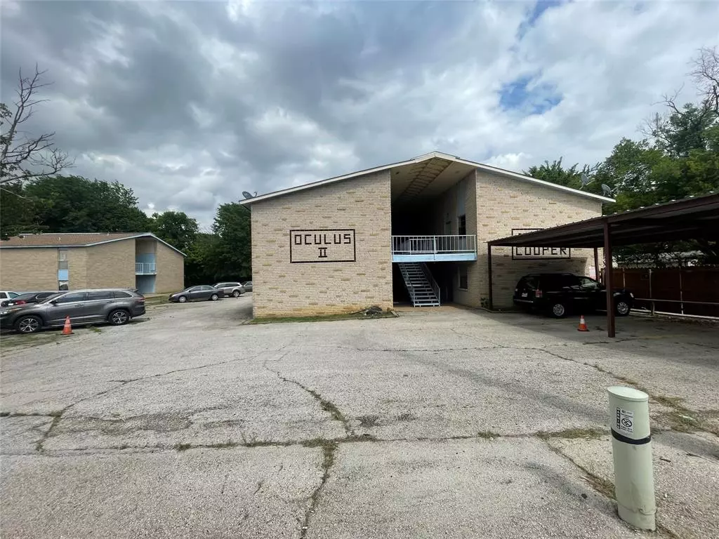 Arlington, TX 76011,509 N Cooper Street N #17