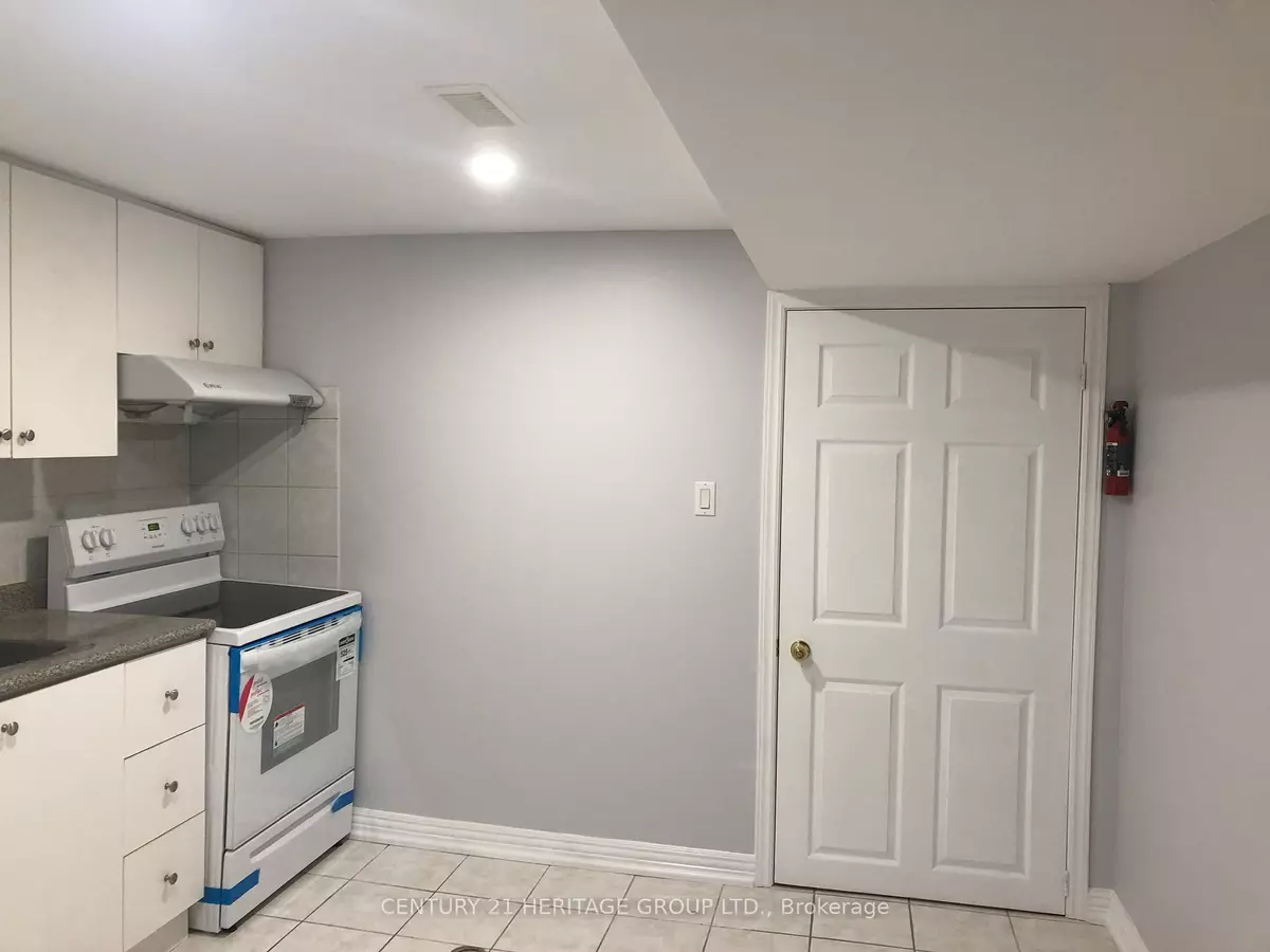 Markham, ON L3S 1T8,16 Cartmel DR #Apt 1
