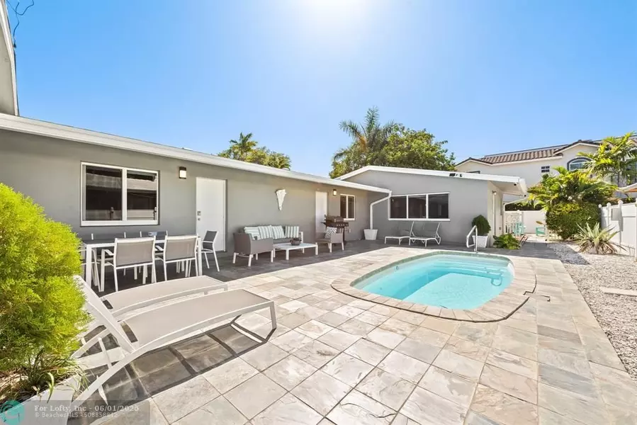 843 NE 17th Ave, Fort Lauderdale, FL 33304