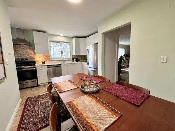 Carlington - Central Park, ON K1Z 8B1,1452 Chatelain AVE