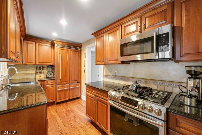 Chatham Twp., NJ 07928,356 Fairmount Ave