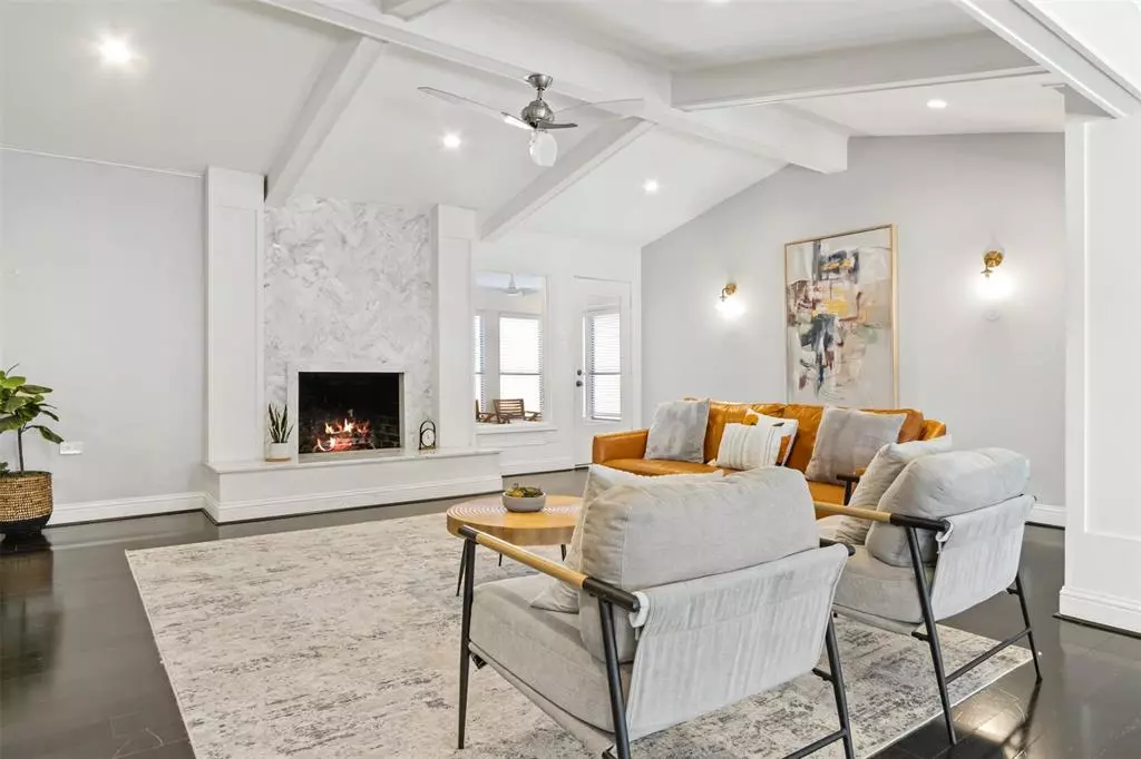Dallas, TX 75243,9667 Timberleaf Drive
