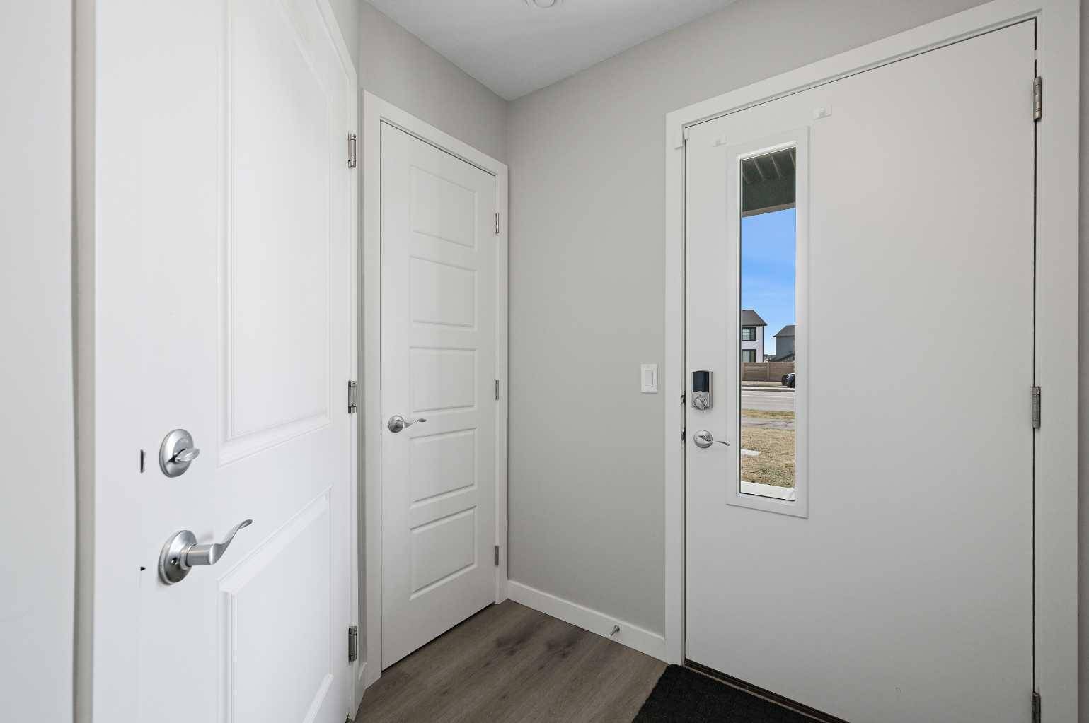 Calgary, AB T2X 4A5,376 210 AVE SW