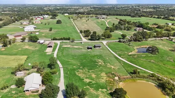 391 County Road 4387,  Decatur,  TX 76234