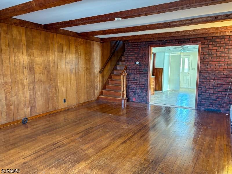 Bound Brook Boro, NJ 08805,174 W Main St