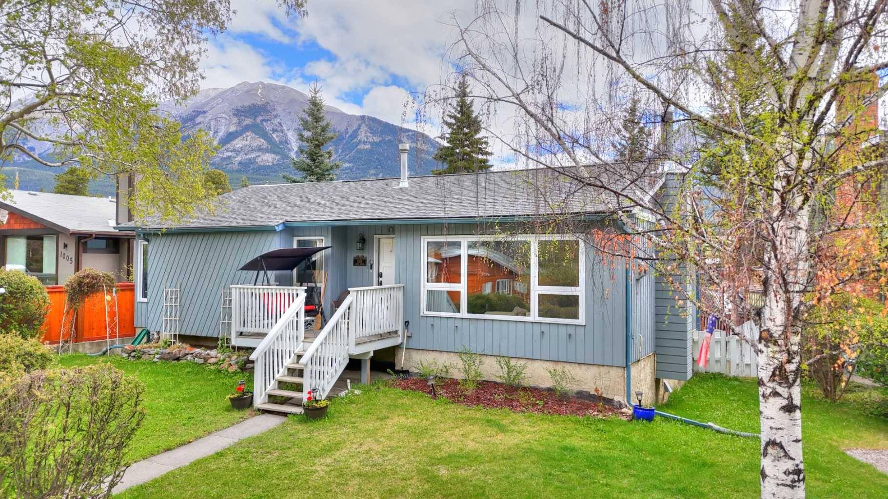 Canmore, AB T1W1Z5,1001 9 AVE