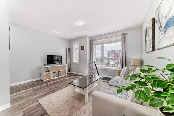 Calgary, AB T3P 0Y1,11 Evanscrest Mews NW #106