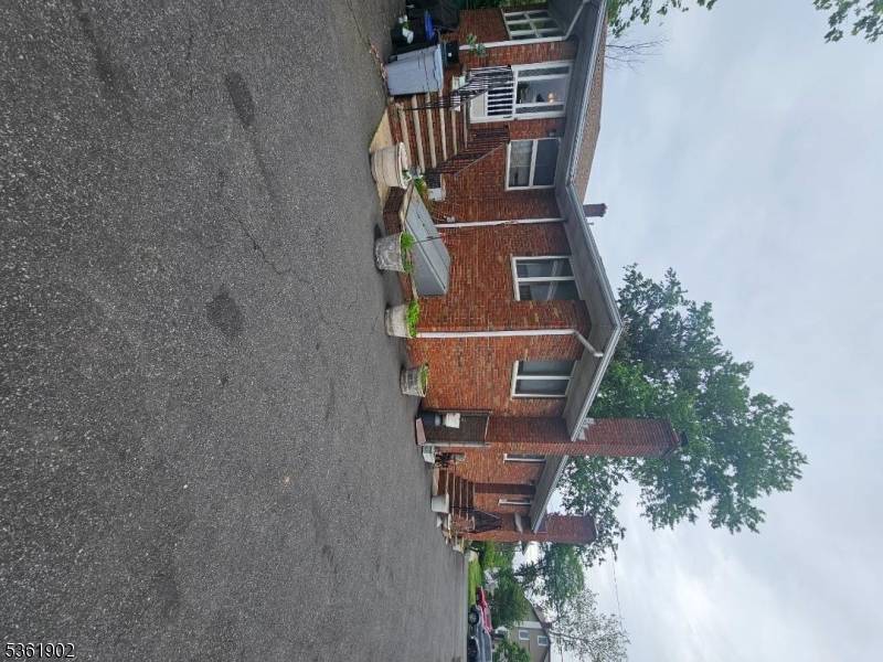 Union Twp., NJ 07088,2 Crestview Ave #1