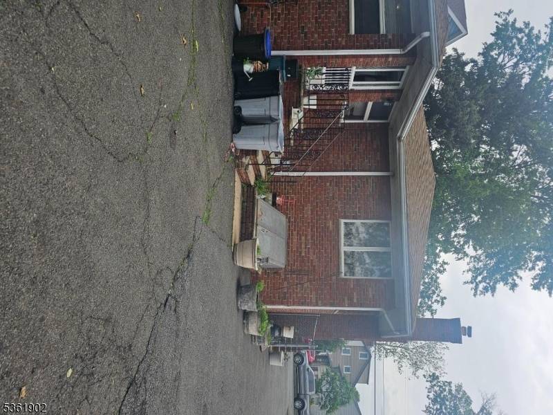 Union Twp., NJ 07088,2 Crestview Ave #1