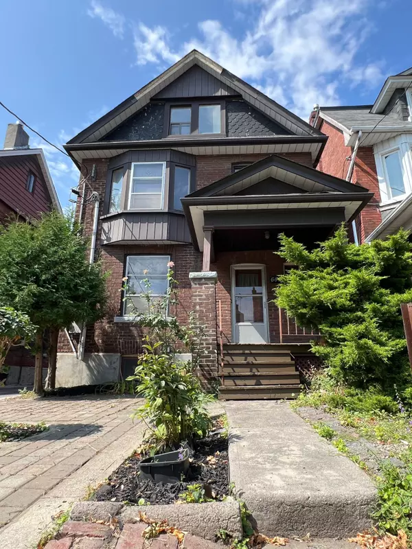664 Shaw ST, Toronto C01, ON M6G 3L7