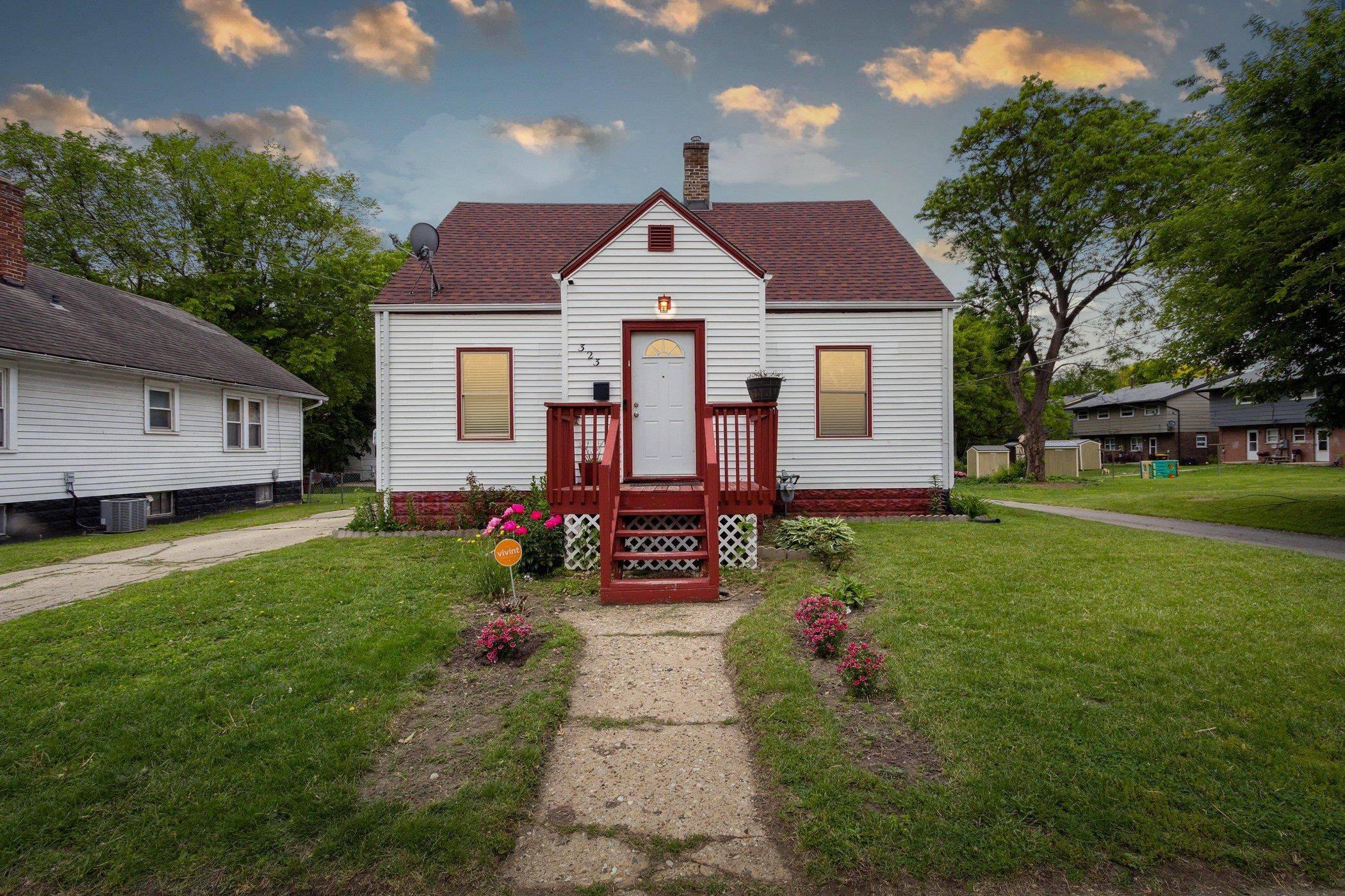 323 Tay Street, Rockford, IL 61102