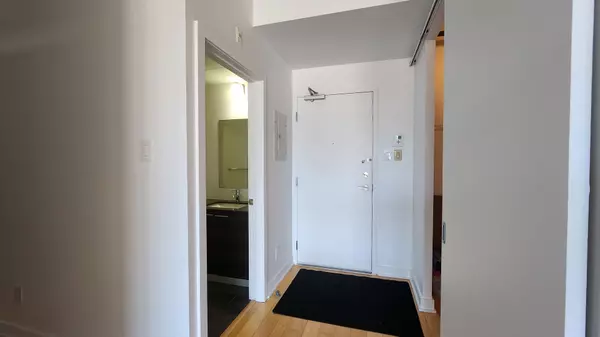 Ottawa Centre, ON K2P 0R4,354 Gladstone AVE #228