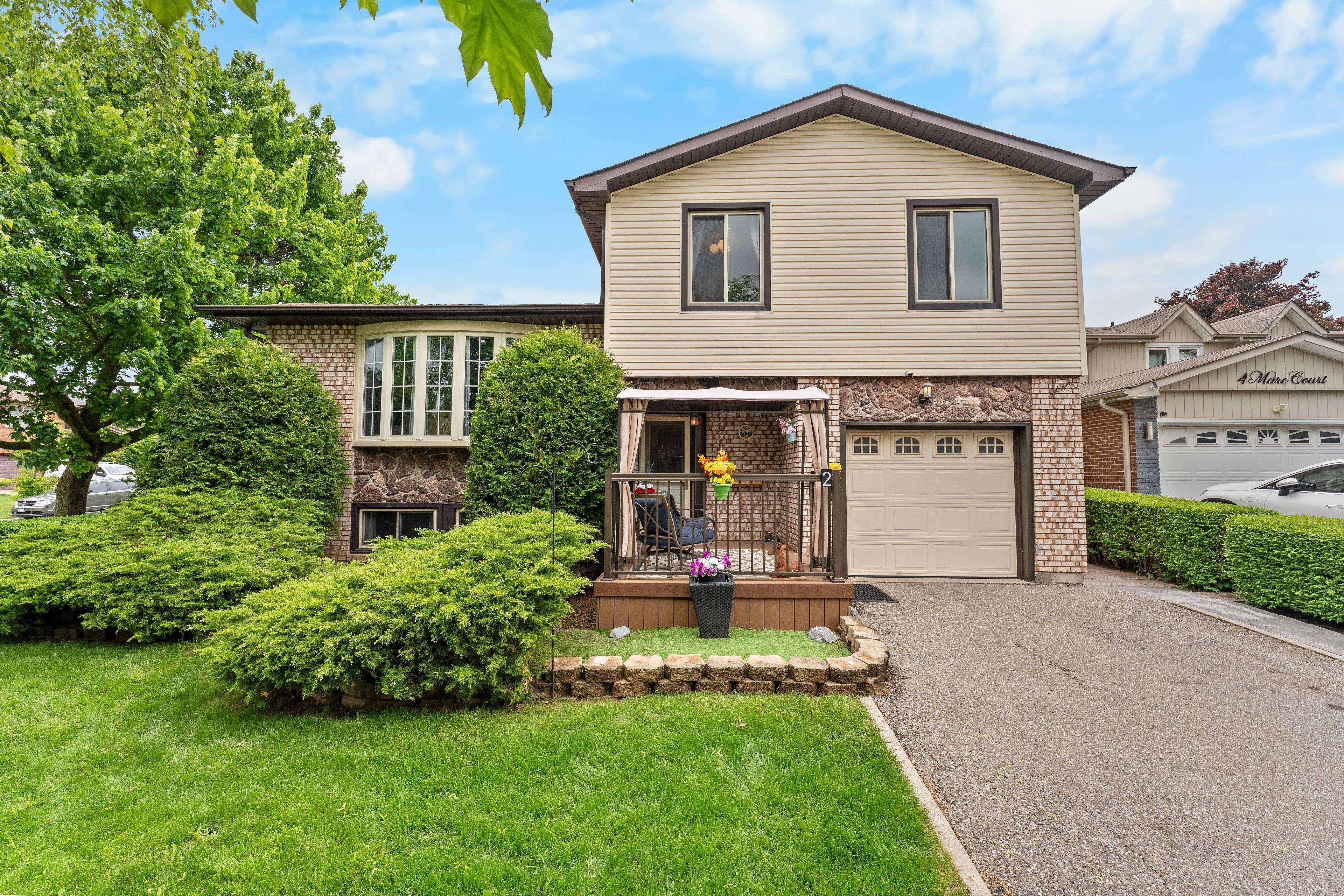 Brampton, ON L6Y 2E5,2 Marc CT