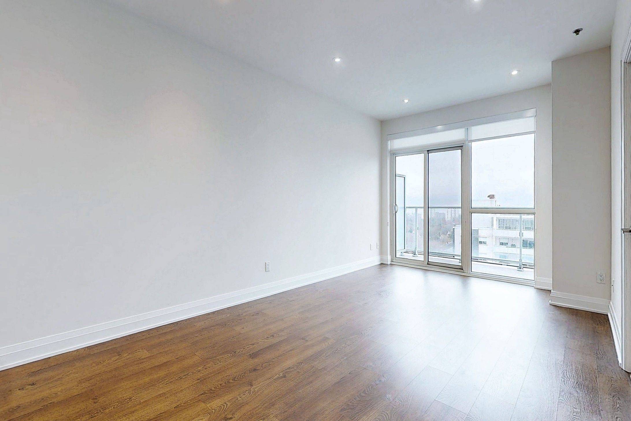Oakville, ON L6K 3R6,55 speers RD #1007