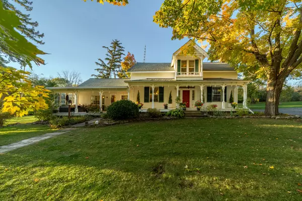141&142 Station RD, Prince Edward County, ON K0K 2J0